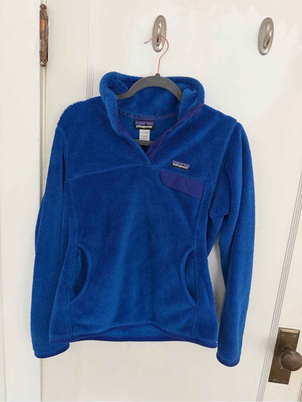 Patagonia Women's Royal Blue Fleece Pullover with Chest Pocket